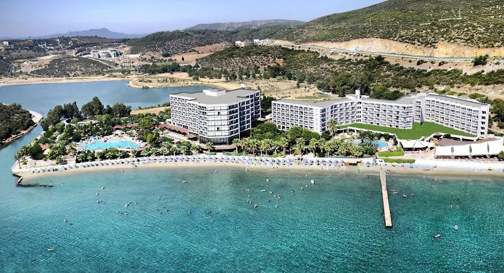Tusan Beach Resort Kusadasi 5*,